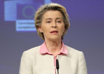 AB Komisyonu Başkanı von der Leyen'e Sen bir savaş suçlususun tepkisi