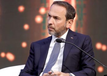 Bayraktar:Türkiye gaz tedarikini ‘çeşitlendirmek’ için ExxonMobil ile görüşüyor