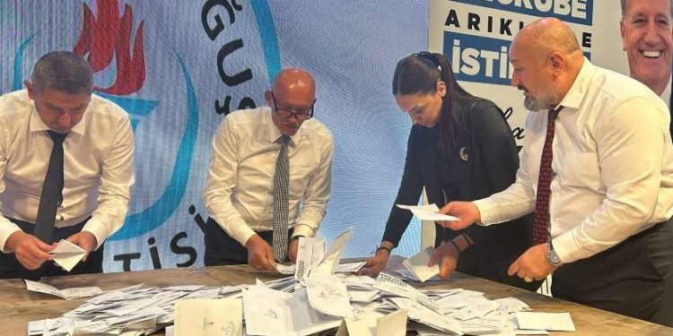 YDP Kurultayı’nda oylar sayılıyor