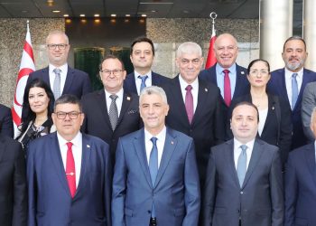 Berova Ankara’da TC Ticaret Bakanı Ömer Bolat ile bir araya geldi