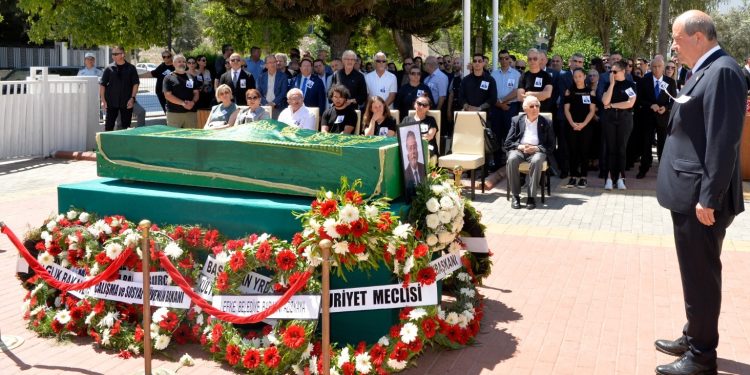 Cumhurbaşkanı Tatar:Nazım Beratlı’nın anıları, ülkeye bıraktığı eserlerle yaşatılacak