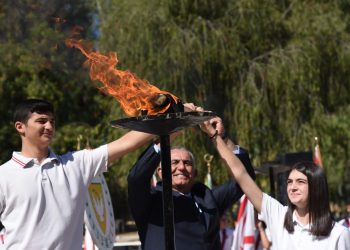 19 Mayıs Atatürk’ü Anma, Gençlik ve Spor Bayramı kutlamaları “Gençlik Meşalesi”nin yakılmasıyla başladı