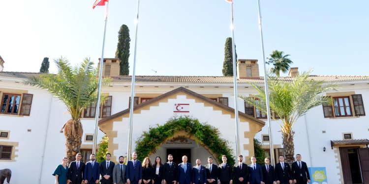 Cumhurbaşkanı Tatar, Türk Dünyası Gençlik Konseyi heyetini kabul etti