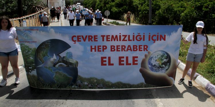 Ataoğlu, “Atmadan Önce Düşün ve Geri Dönüştür” temalı etkinliğe katıldı