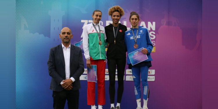 Buse ‘Balkan Şampiyonu’