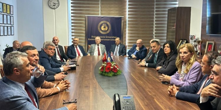 Dostluk Grubu heyetleri DAÜ’yü ziyaret etti