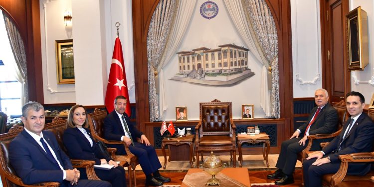 Dışişleri Bakanı Ertuğruloğlu Trabzon’da