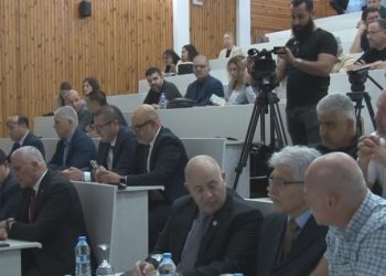 ‘Enflasyonist Ortamda TC ve KKTC’de Finansal ve Ekonomik Gelişmeler’ konulu panel gerçekleştirildi…Amcaoğlu: Yüksek enflasyonist ortamda gıda fiyatlarının düşürülmesi önemlidir