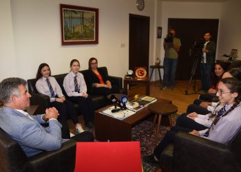 Feyzioğlu, 20 Temmuz Fen Lisesi öğrencilerini kabul etti