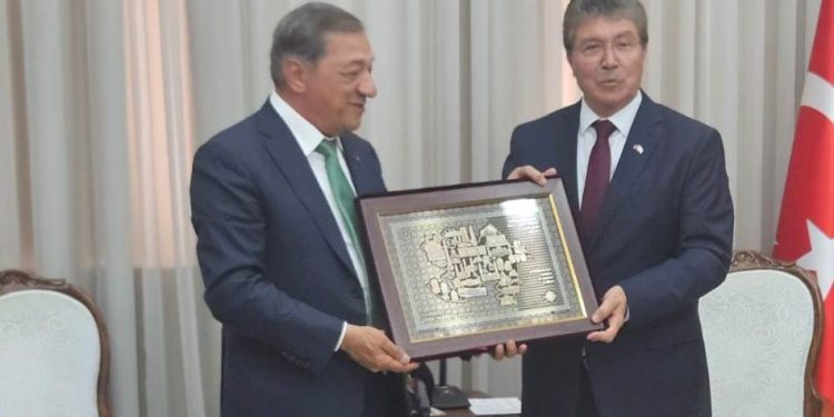 Başbakan Üstel, parlamentolar arası dostluk grupları heyetini kabul etti