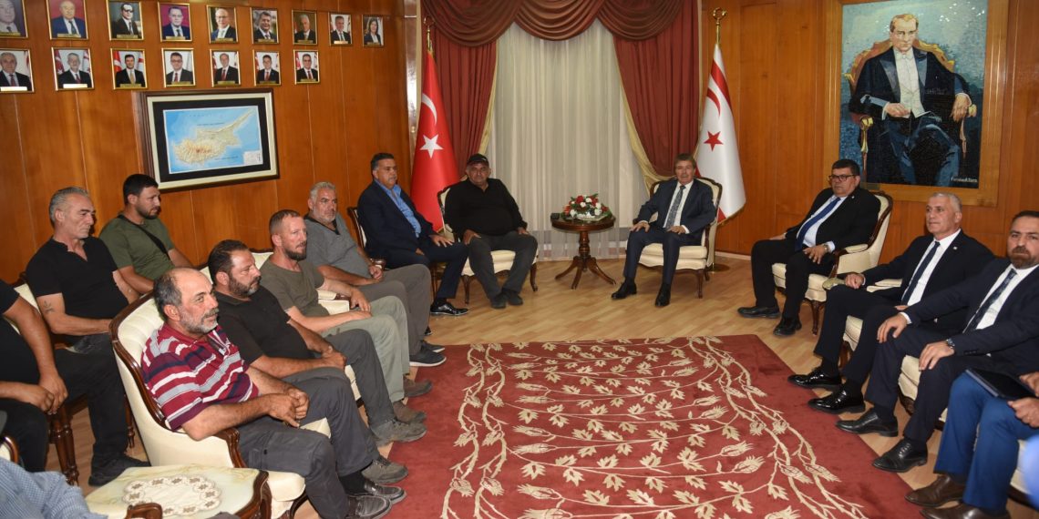 Başbakan Üstel, Hayvancılar Birliği heyetiyle görüşüyor