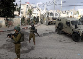 İsrail askerleri Batı Şeria'daki Tulkerim Mülteci Kampı'nı kuşatma altına aldı