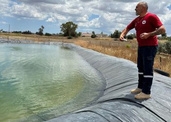 Beyarmudu Belediyesi larva ile mücadele çalışmalarına başladı