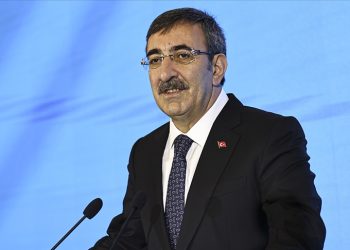 Türkiye Cumhurbaşkanı Yardımcısı Yılmaz, yapımı devam eden Güzelyurt Devlet Hastanesi’ni ziyaret etti