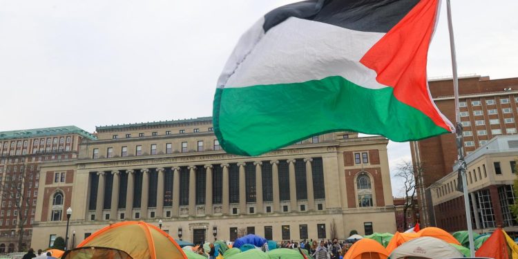 Columbia Üniversitesi'ndeki mezuniyet töreninde İsrail protesto edildi