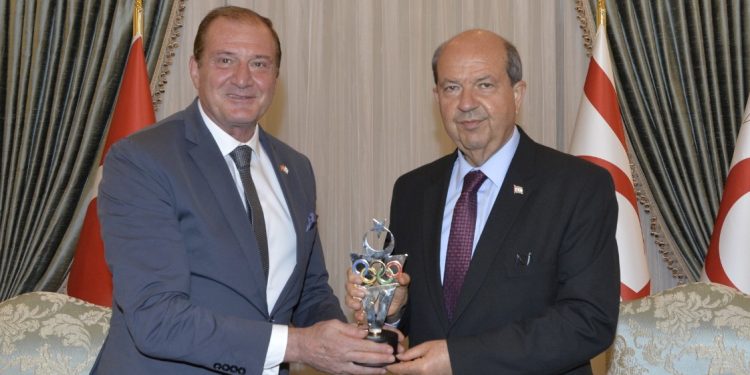 Cumhurbaşkanı Tatar,  TC Taekwondo Federasyonu Başkanı Prof. Dr. Metin Şahin’i kabul etti.