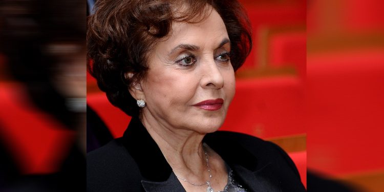 Usta oyuncu Ayten Gökçer son yolculuğuna uğurlandı