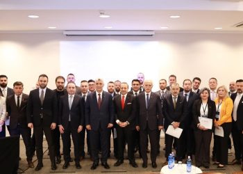 DTİK KKTC Ülke Temsilcisi Rauf Denktaş, Prag’da iş adamları ile buluştu