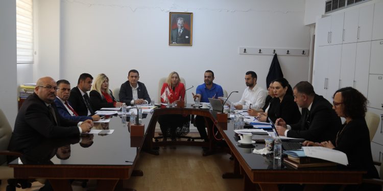 “Taşınmaz Mal Edinme”, “Emlakçıların Kayıt ve İşlemleri”, “Sözleşmeler” ve “Kat Mülkiyeti” yasa tasarıları komiteden geçti