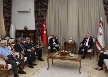 Meclis Başkanı Töre, Kıbrıs Türk Engelliler Federasyonu’nu kabul etti