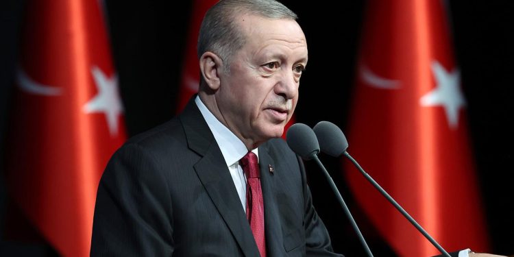 Doğu Akdeniz’de hidrokarbon faaliyetleri;TC Cumhurbaşkanı Erdoğan: Türkiye ve Kuzey Kıbrıs Türk Cumhuriyeti’nin haklarını yok sayan adımlar, maalesef bugüne kadar atmosferi zehirledi
