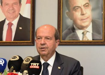 Cumhurbaşkanı Tatar, Ercan Havalimanı’nda basın toplantısı düzenledi