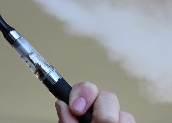 Türk bilim insanları, KKTC’de de e-sigara ve ısıtılmış ürünlerin yasaklanmasını istiyor