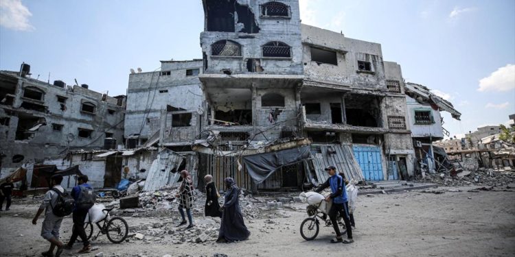 İsrail, Gazze'deki Zeytun Mahallesi'nden can kayıpları ve büyük bir yıkım bırakarak çekildi