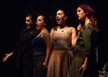 “20. Kıbrıs Tiyatro Festivali” perdelerini açtı