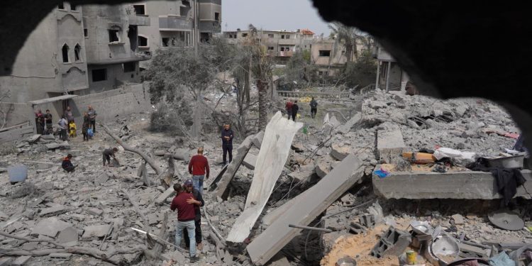 Gazze'de can kaybı 34 bin 971'e çıktı