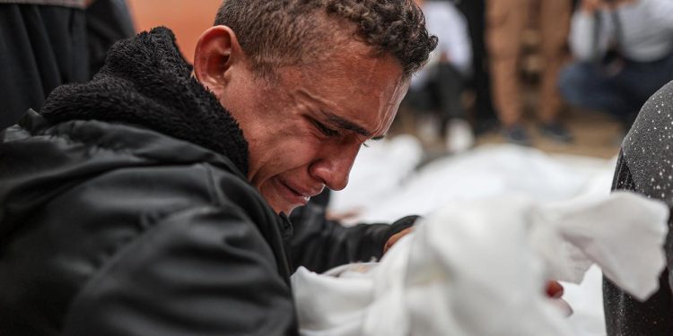 Gazze'de katliam 222 gündür devam ediyor