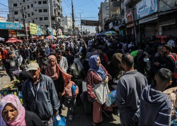 İsrail ordusunun açıklamasının ardından Refah'ın doğusundaki Filistinliler göç etmeye başladı