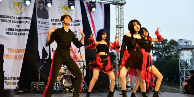 Gençlik Dairesi Müdürlüğü’nce organize edilen 19 Mayıs Gençlik Haftası etkinlikleri dün başladı