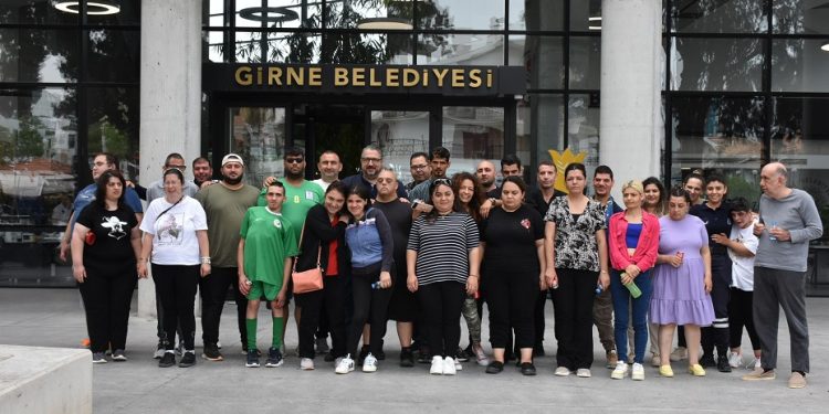 Girne 18 Yaş Üstü Engelli Rehabilitasyon Merkezi öğrencilerinden Şenkul’a ziyaret