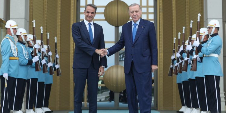 TC Cumhurbaşkanı Erdoğan, Yunanistan Başbakanı Miçotakis’i kabul etti