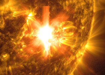 İşte Güneş'teki patlamanın fotoğrafı