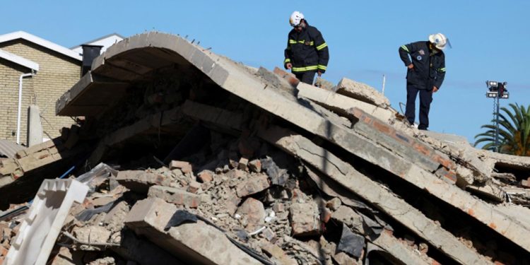 Güney Afrika'da çöken binada hayatını kaybedenlerin sayısı 19 oldu