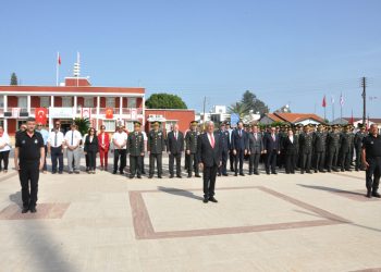 Özçınar 19 Mayıs Atatürk’ü Anma Gençlik ve Spor Bayramı törenine katıldı