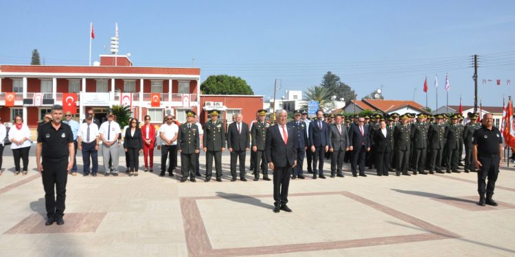 Özçınar 19 Mayıs Atatürk’ü Anma Gençlik ve Spor Bayramı törenine katıldı