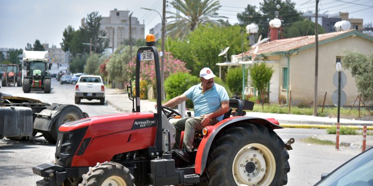 Hayvancıların eylemi Tarım Bakanlığı’na taşınıyor