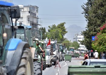 Hayvan üreticileri Başbakanlık’ta…Naimoğulları: “Mücadeleye devam edeceğiz”