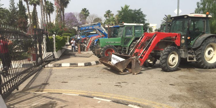 Hayvan üreticilerinin eylemi üçüncü gününde…