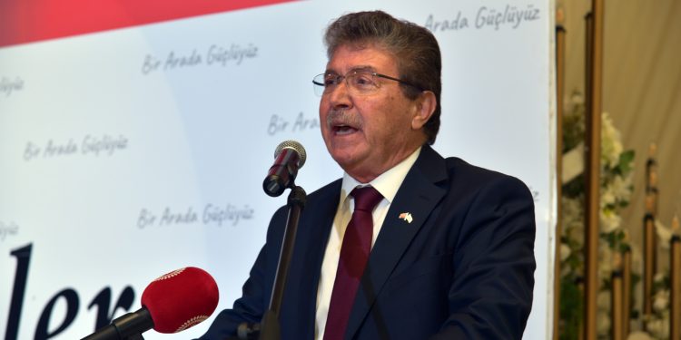 Üstel: “Hükümete geldiğimiz günden beri sağlıktaki sorunları çözmek için çalışıyoruz”