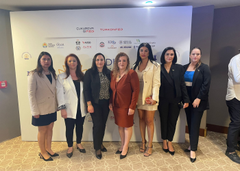 İş Kadınları Derneği heyeti İŞKAD 3. Kadın girişimci ödül törenine katıldı