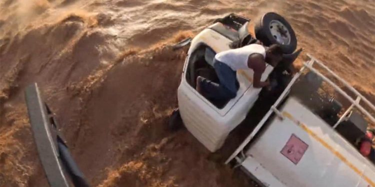 Kenya'daki sellerde hayatını kaybedenlerin sayısı 277'ye yükseldi