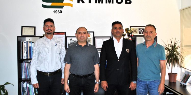 LAÇ Belediyesi Başkanı Ataser, KTMMOB Genel Başkanı Aysal’ı ziyaret etti