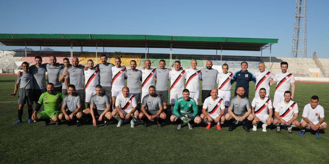Cumhuriyet Meclisi Futbol Takımı, Kıbrıs Türk Barolar Birliği ile dostluk maçı yaptı