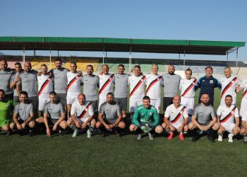 Cumhuriyet Meclisi Futbol Takımı, Kıbrıs Türk Barolar Birliği ile dostluk maçı yaptı