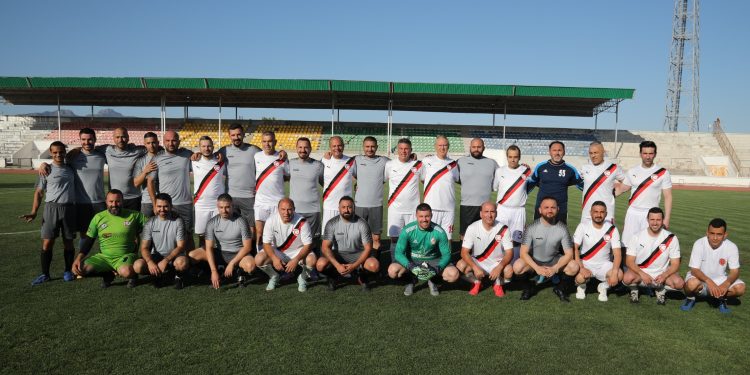 Cumhuriyet Meclisi Futbol Takımı, Kıbrıs Türk Barolar Birliği ile dostluk maçı yaptı