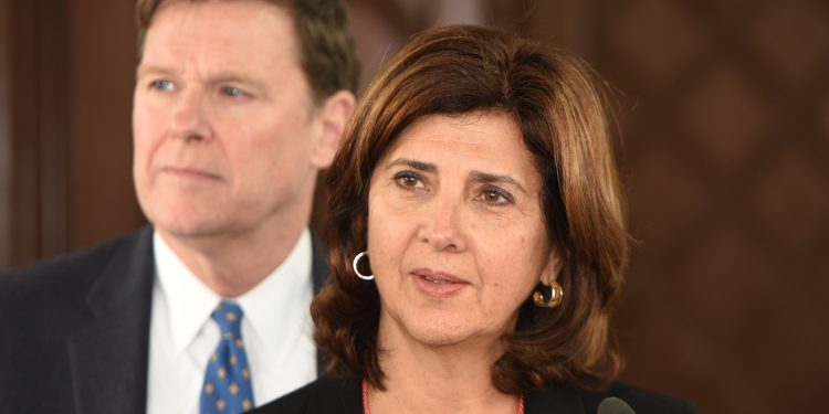 Holguin yarın adaya geliyor